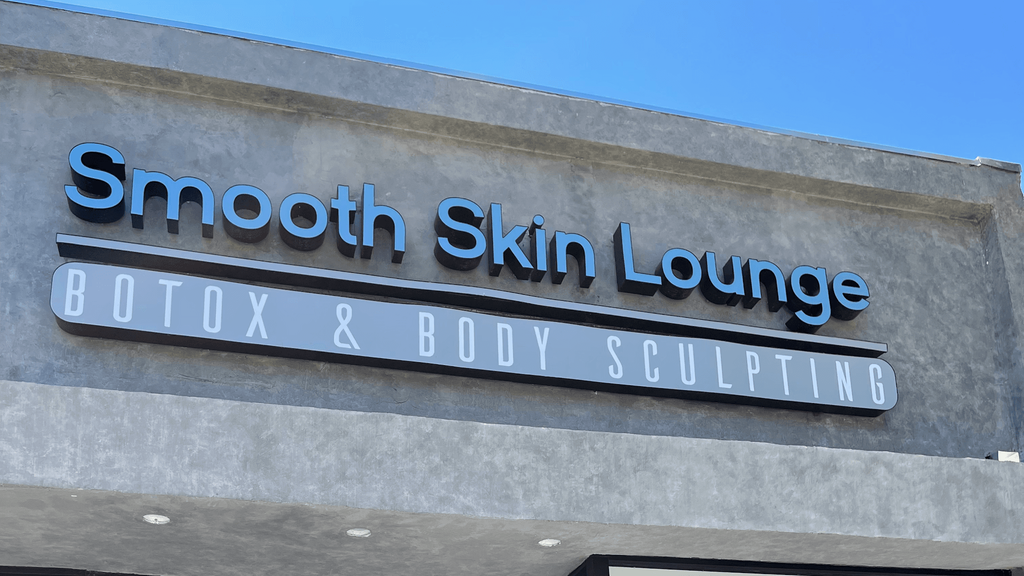 SMOOTH SKIN LOUNGE
